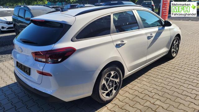 Hyundai i30 Kombi Smart SW Family*LED*Navi*Shzg*Lhzg*PDC*Cam*16Zoll* 