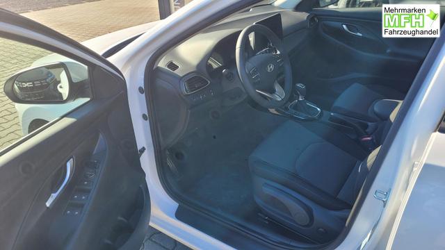 Hyundai i30 Kombi Smart SW Family*LED*Navi*Shzg*Lhzg*PDC*Cam*16Zoll* 