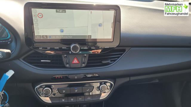 Hyundai i30 Kombi Smart SW Family*LED*Navi*Shzg*Lhzg*PDC*Cam*16Zoll* 