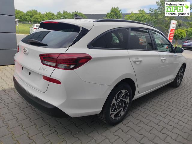 Hyundai i30 Kombi Smart SW Family*Navi*LED*Shzg*Lhzg*PDC*Cam*16Zoll* 