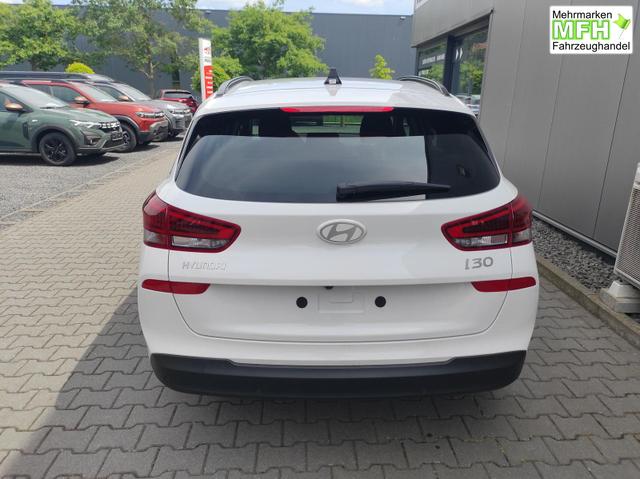Hyundai i30 Kombi Smart SW Family*Navi*LED*Shzg*Lhzg*PDC*Cam*16Zoll* 