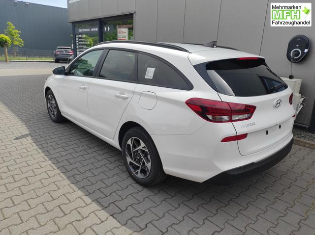 Hyundai i30 Kombi Smart SW Family*Navi*LED*Shzg*Lhzg*PDC*Cam*16Zoll* 