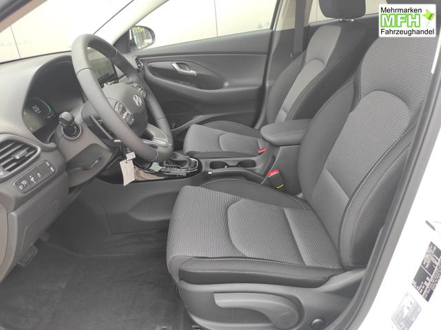 Hyundai i30 Kombi Smart SW Family*Navi*LED*Shzg*Lhzg*PDC*Cam*16Zoll* 