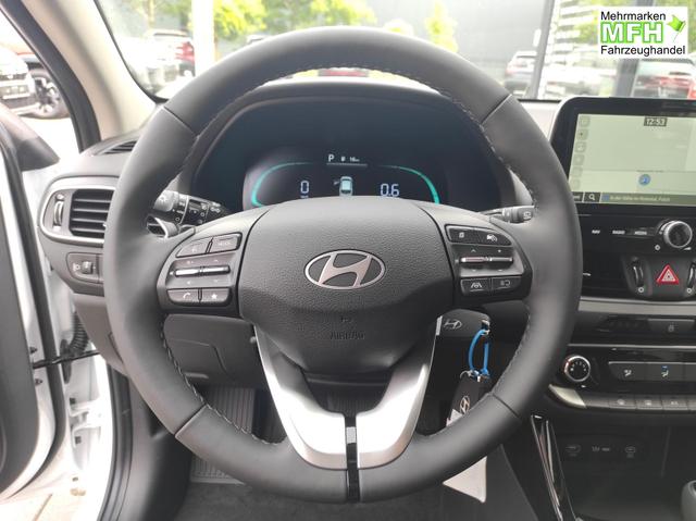 Hyundai i30 Kombi Smart SW Family*Navi*LED*Shzg*Lhzg*PDC*Cam*16Zoll* 