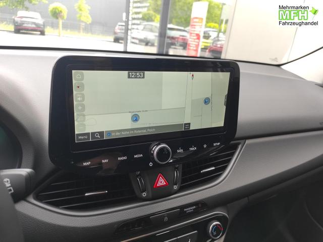 Hyundai i30 Kombi Smart SW Family*Navi*LED*Shzg*Lhzg*PDC*Cam*16Zoll* 