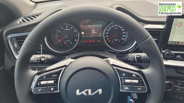 Kia Ceed Gold Gold*LED*Navi*Shzg*Lhzg*PDC*Cam*16Zoll* 