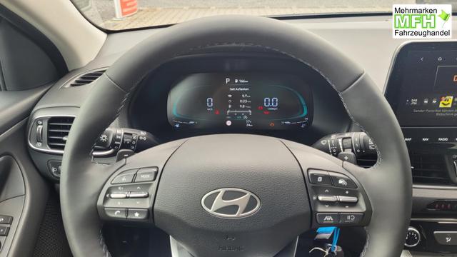 Hyundai i30 Family HB Family*Navi*LED*Shzg*Lhzg*PDC*Cam*Keyless 