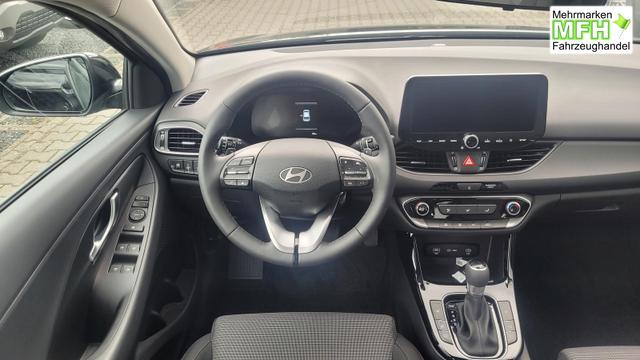 Hyundai i30 Kombi Family SW Family*Navi*LED*Shzg*Lhzg*PDC*Cam*16Zoll* 