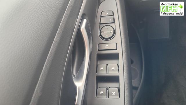 Hyundai i30 Kombi Family SW Family*Navi*LED*Shzg*Lhzg*PDC*Cam*16Zoll* 