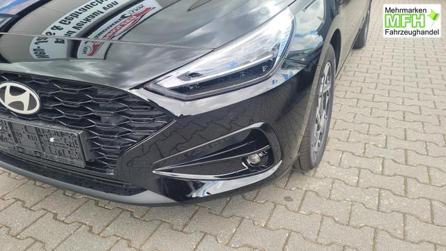 Hyundai i30 Kombi Family SW Family*Navi*LED*Shzg*Lhzg*PDC*Cam*16Zoll* 