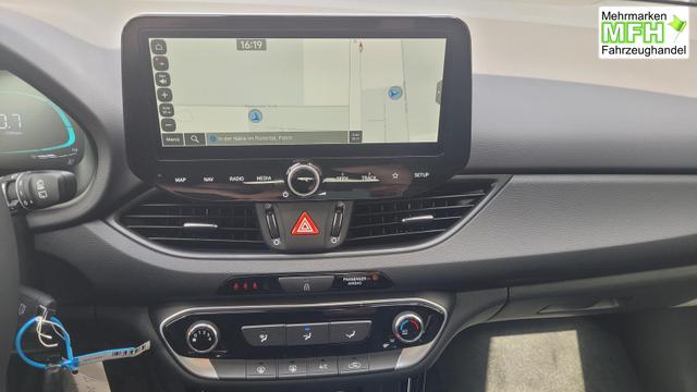 Hyundai i30 Familiy HB Family*Navi*LED*Shzg*Lhzg*PDC*Cam*16Zoll* 