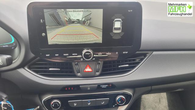 Hyundai i30 Familiy HB Family*Navi*LED*Shzg*Lhzg*PDC*Cam*16Zoll* 