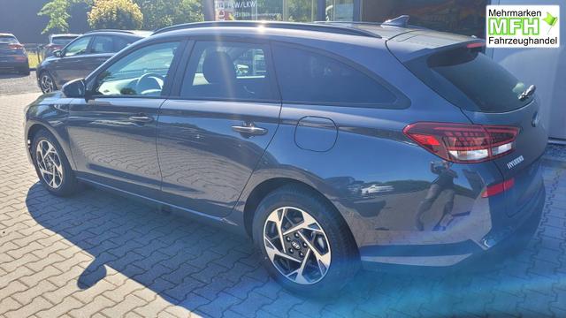 Hyundai i30 Kombi Family SW Family*Navi*LED*Shzg*Lhzg*PDC*Cam*16Zoll* 