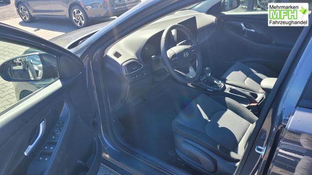 Hyundai i30 Kombi Family SW Family*Navi*LED*Shzg*Lhzg*PDC*Cam*16Zoll* 