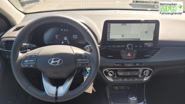 Hyundai i30 Kombi Family SW Family*Navi*LED*Shzg*Lhzg*PDC*Cam*16Zoll* 