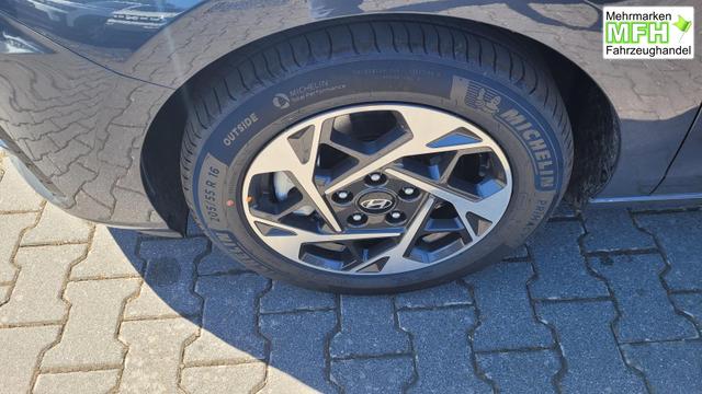 Hyundai i30 Kombi Family SW Family*Navi*LED*Shzg*Lhzg*PDC*Cam*16Zoll* 