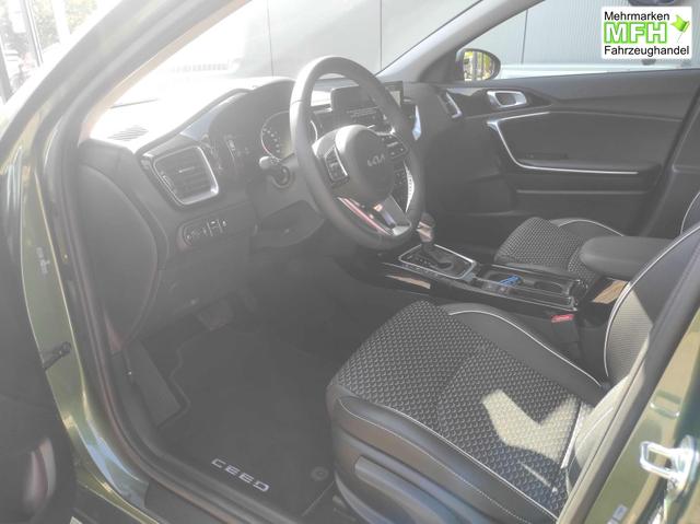 Kia Ceed Platinum AT*LED*Navi*Shzg*PDCv+h*Cam*SD*17" 