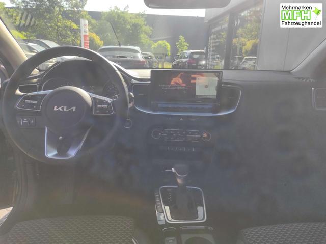 Kia Ceed Platinum AT*LED*Navi*Shzg*PDCv+h*Cam*SD*17" 