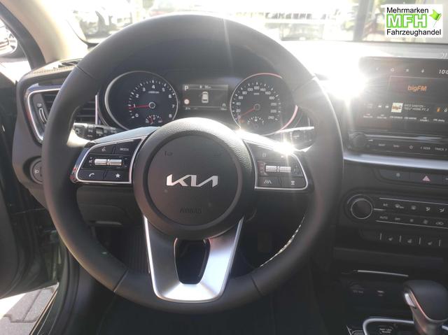 Kia Ceed Platinum AT*LED*Navi*Shzg*PDCv+h*Cam*SD*17" 
