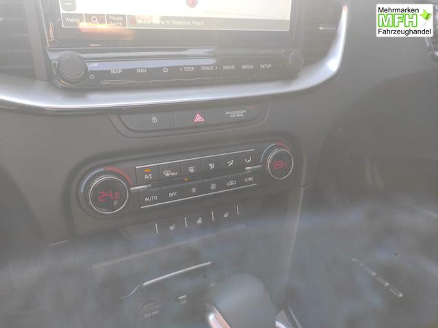 Kia Ceed Platinum AT*LED*Navi*Shzg*PDCv+h*Cam*SD*17" 