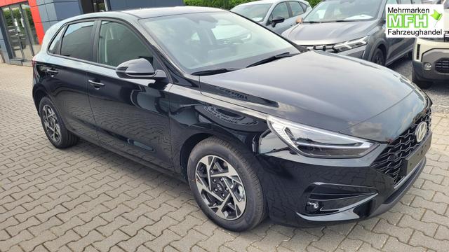 Hyundai i30 Family HB Family*Navi*LED*Shzg*Lhzg*PDC*Cam*Keyless 