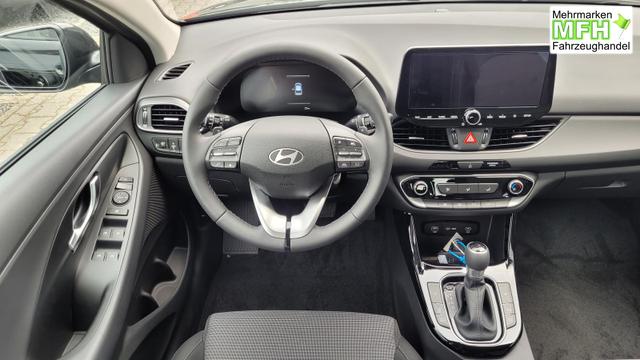 Hyundai i30 Family HB Family*Navi*LED*Shzg*Lhzg*PDC*Cam*Keyless 