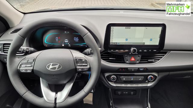 Hyundai i30 Familiy HB Family*LED*Navi*Shzg*Lhzg*PDC*Cam*16Zoll* 