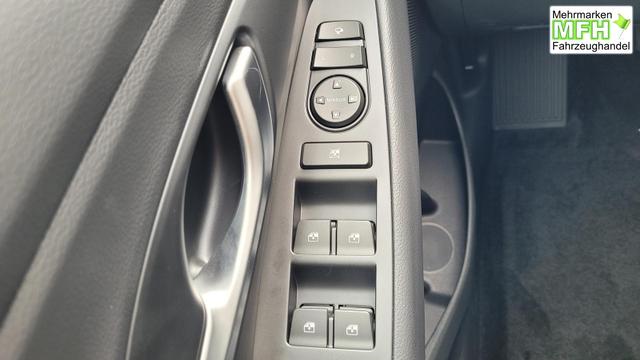 Hyundai i30 Familiy HB Family*LED*Navi*Shzg*Lhzg*PDC*Cam*16Zoll* 