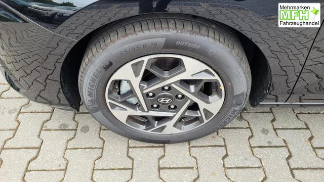 Hyundai i30 Familiy HB Family*LED*Navi*Shzg*Lhzg*PDC*Cam*16Zoll* 