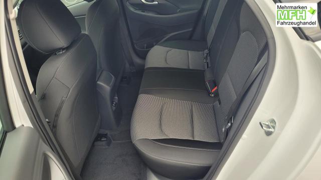 Hyundai i30 Familiy HB Family*Navi*LED*Shzg*Lhzg*PDC*Cam*16Zoll* 