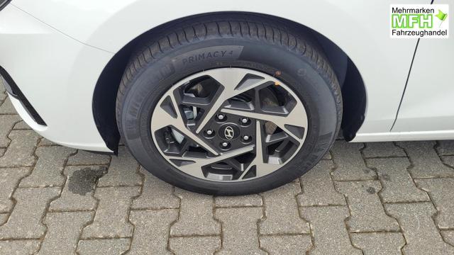 Hyundai i30 Familiy HB Family*Navi*LED*Shzg*Lhzg*PDC*Cam*16Zoll* 