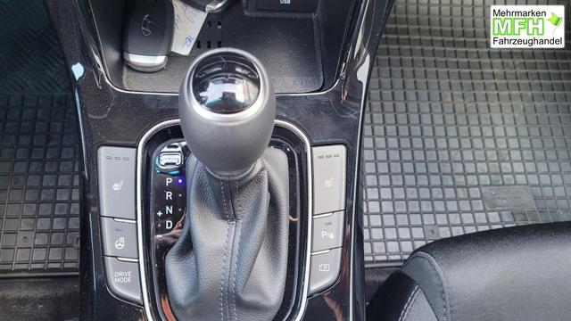 Hyundai i30 Kombi Style AT*LED*Navi*Shzg*Lhzg*PDC*Kamera 