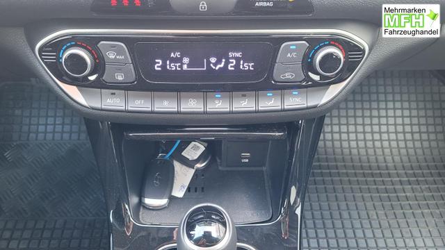 Hyundai i30 Kombi Style AT*LED*Navi*Shzg*Lhzg*PDC*Kamera 