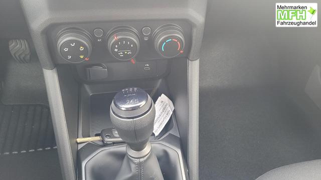 Dacia Duster ECO-G 100 Expression III 100+Radio+Klima+PDC 