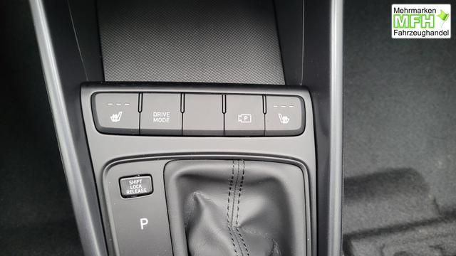 Hyundai i20 Family Family*Navi*Shzg*Lhzg*PDC*Cam*16Zoll*ACA* 