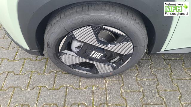 Fiat Grande Panda 1.2 Turbo 74 kW La Prima Prima*LED*Navi*Shzg*PDC*Cam*17" 