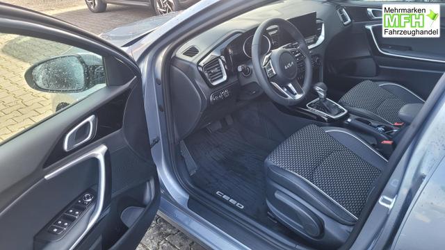 Kia Ceed Gold 1.5 AT*LED*Navi*Shzg*Lhzg*PDC*Cam*17Zoll* 