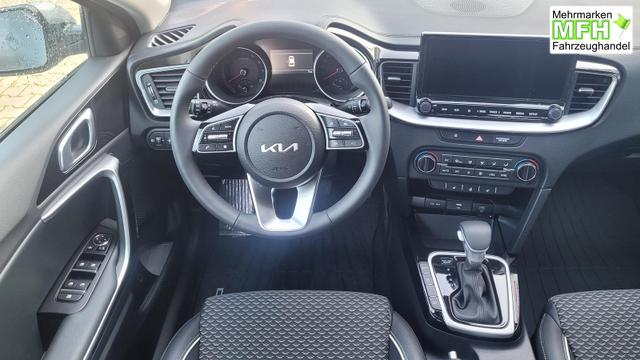 Kia Ceed Gold 1.5 AT*LED*Navi*Shzg*Lhzg*PDC*Cam*17Zoll* 