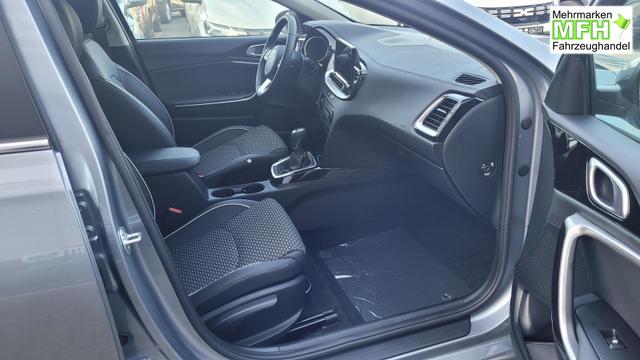 Kia Ceed Gold 1.5 *LED*Navi*Shzg*Lhzg*PDC*Cam*17Zoll* 