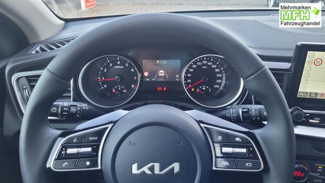 Kia Ceed Gold 1.5 *LED*Navi*Shzg*Lhzg*PDC*Cam*17Zoll* 