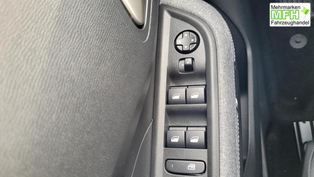 Opel Frontera Ultimate 1.2 107 kW Ultimate*LED*Navi*Shzg*BFS*PDC*Cam*17" 