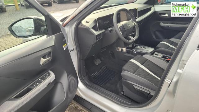 Opel Frontera Ultimate 1.2 107 kW Ultimate*LED*Navi*Shzg*BFS*PDC*Cam*17" 