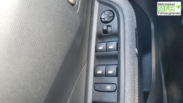 Opel Frontera Ultimate 1.2 107 kW Ultimate*LED*Navi*Shzg*BFS*PDC*Cam*17" 