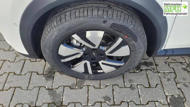 Opel Frontera Ultimate 1.2 107 kW Ultimate*LED*Navi*Shzg*BFS*PDC*Cam*17" 