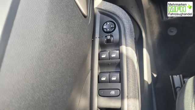 Opel Frontera Ultimate 1.2 107 kW Ultimate*LED*Navi*Shzg*BFS*PDC*Cam*17" 