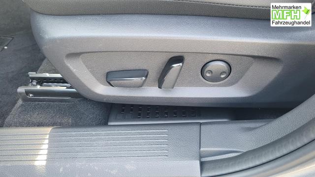 Nissan Qashqai Tekna 4x4 4x4*Navi*LED*PDach*Leder*Shzg*BFS* 