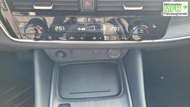 Nissan Qashqai Tekna 4x4 4x4*Navi*LED*PDach*Leder*Shzg*BFS* 