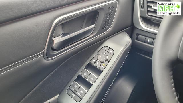 Nissan Qashqai Tekna 4x4 4x4*Navi*LED*PDach*Leder*Shzg*BFS* 