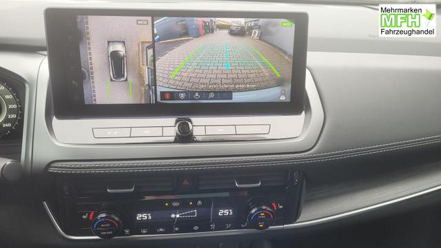 Nissan Qashqai Tekna 4x4 4x4*Navi*LED*PDach*Leder*Shzg*BFS* 