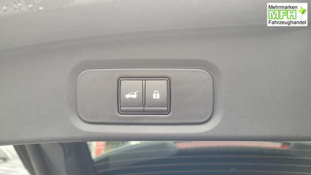 Nissan Qashqai Tekna 4x4 4x4*Navi*LED*PDach*Leder*Shzg*BFS* 